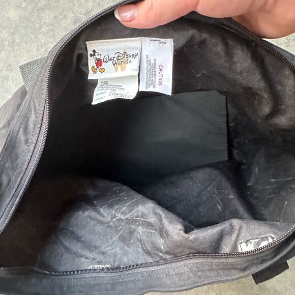 WALT DISNEY NYLON DUFFLE BAG - Picture 4 of 4